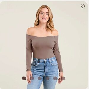 Nuuds - off the shoulder bodysuit